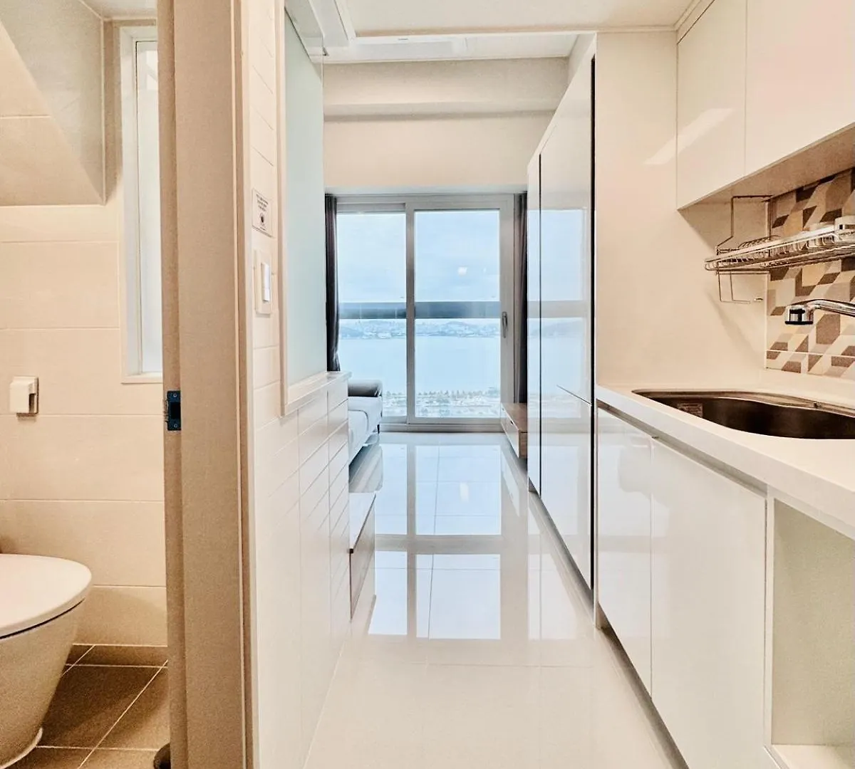 Blue Ocean Hotel 3 Incheon 4*,